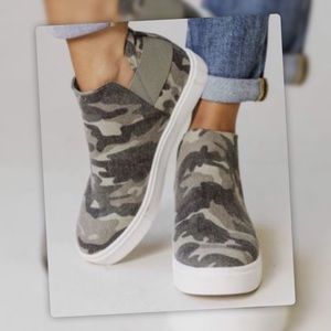 NEW Diana Camo Platform High Top Wedge Sneaker